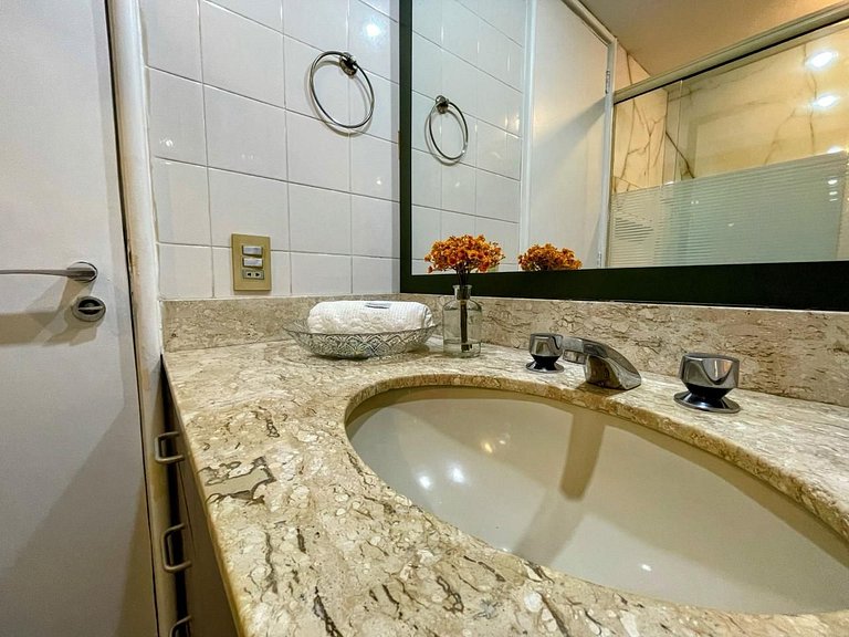 Copacabana - Posto 3 com Piscina,Vaga e Academia