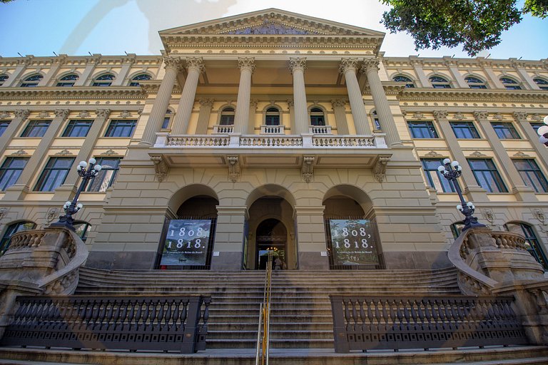 Praia de Botafogo, shopping, bares e metrô