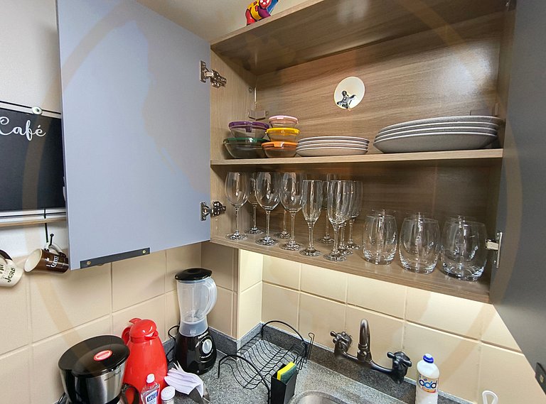 Ipanema - Jangadeiros, 5 min praia e 1 min metrô.