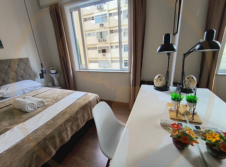 Ipanema - Jangadeiros, 5 min praia e 1 min metrô.