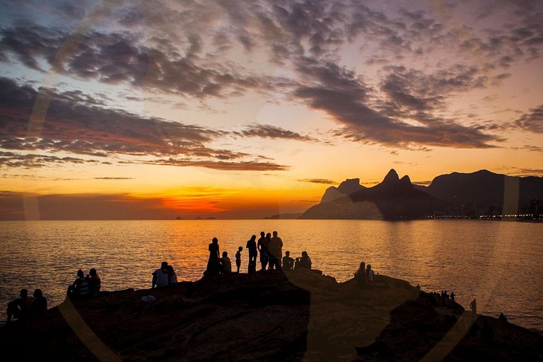 Ipanema - Jangadeiros, 5 min praia e 1 min metrô.