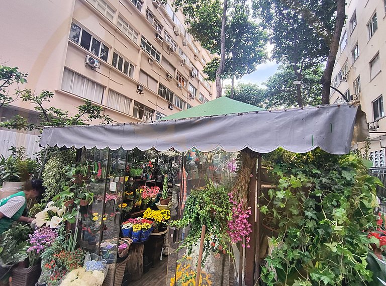 Leme - Av. Atlântica, pé na areia