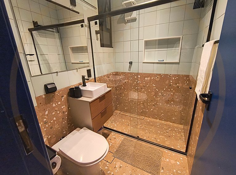 Leme - Av. Atlântica, pé na areia