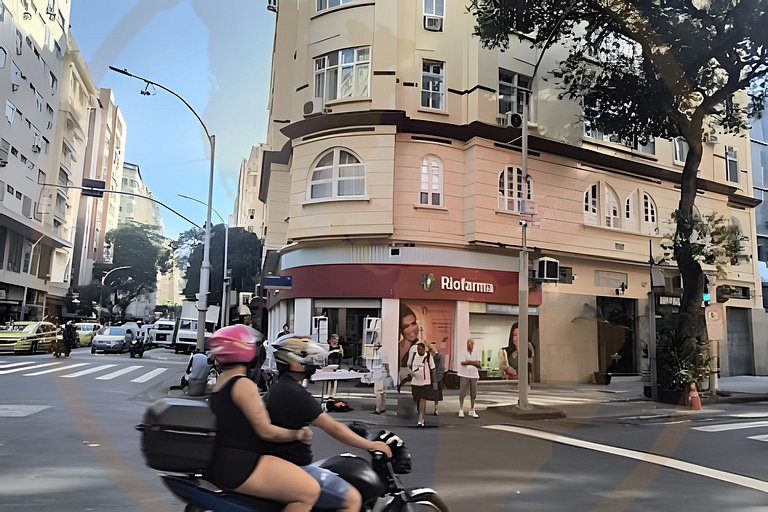 Copacabana - Bolivar Praia Metrô