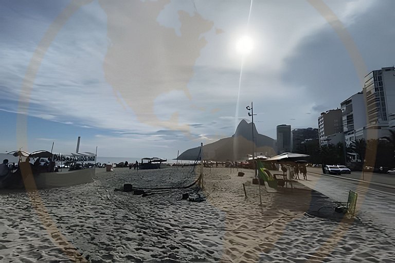 Estúdio "Tipo Casa" na Quadra da Praia do Leblon