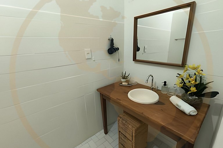 Estúdio "Tipo Casa" na Quadra da Praia do Leblon