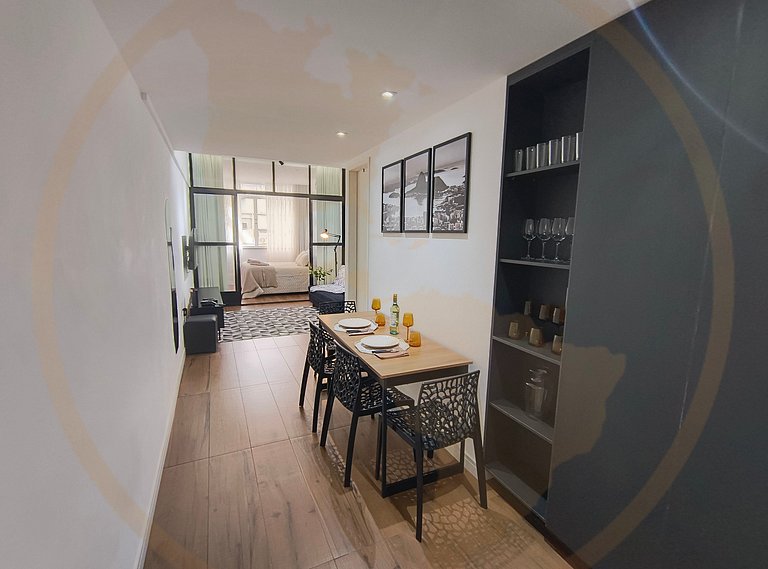 Estúdio moderno a poucos passos da praia