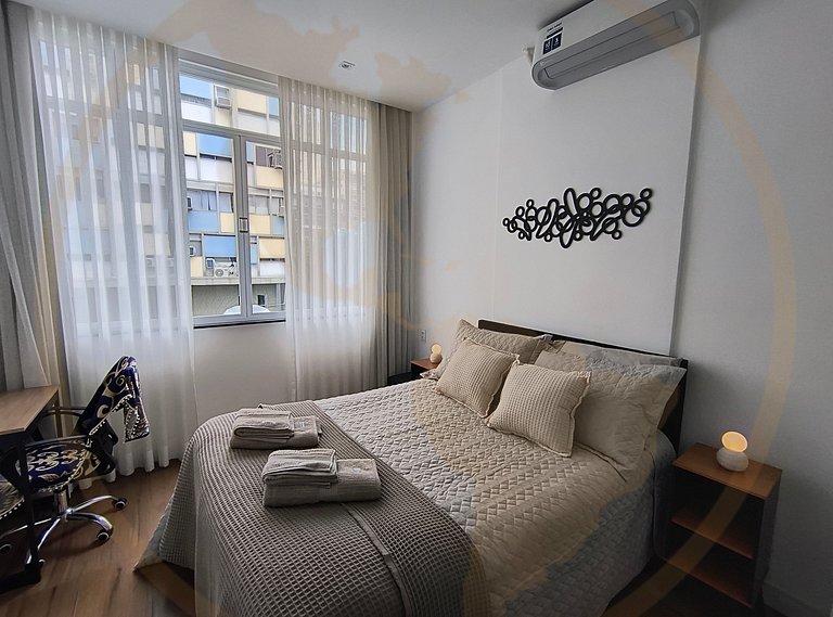 Estúdio moderno a poucos passos da praia