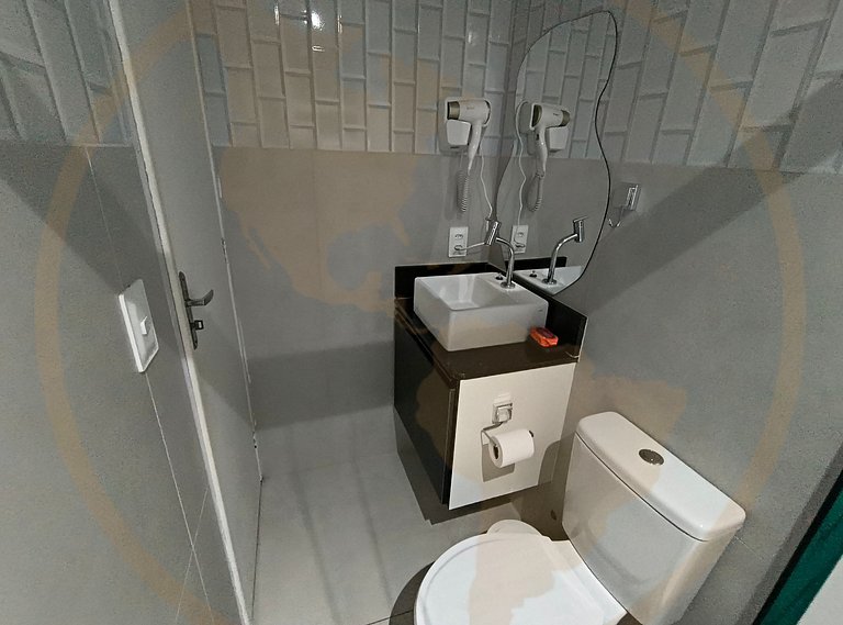 Estúdio moderno a poucos passos da praia