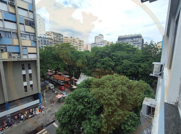 Estúdio moderno a poucos passos da praia