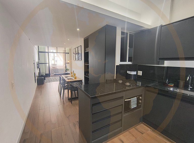 Estúdio moderno a poucos passos da praia