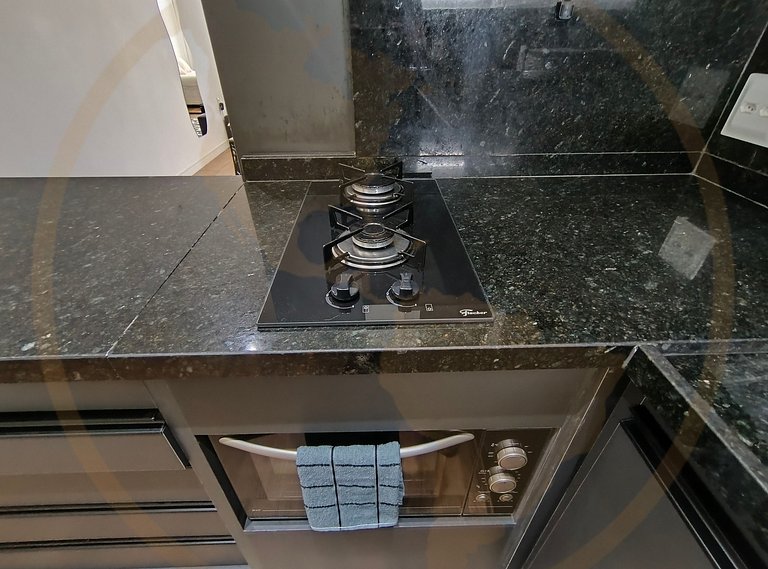 Estúdio moderno a poucos passos da praia