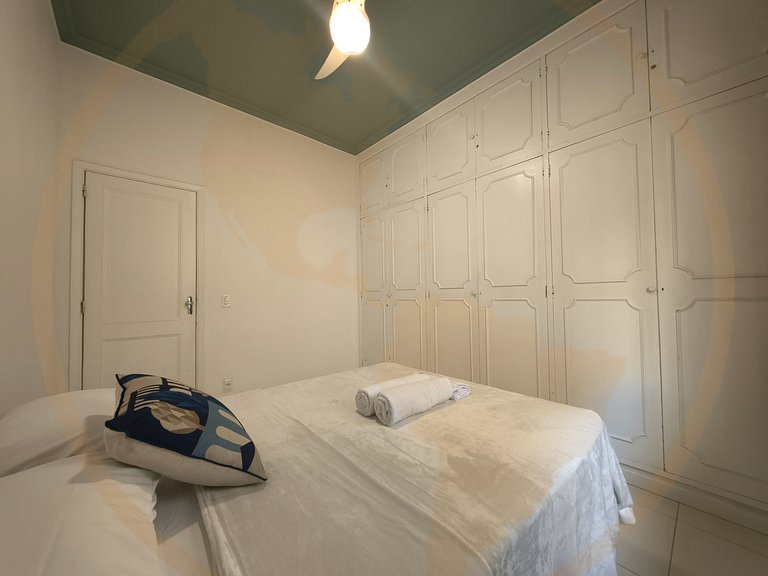 Copacabana: Apartamento equipado na praia