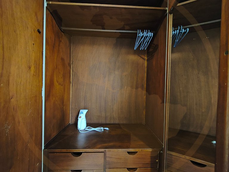 Copacabana: Apartamento equipado na praia