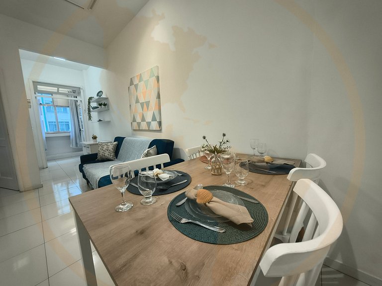 Copacabana: Apartamento equipado na praia