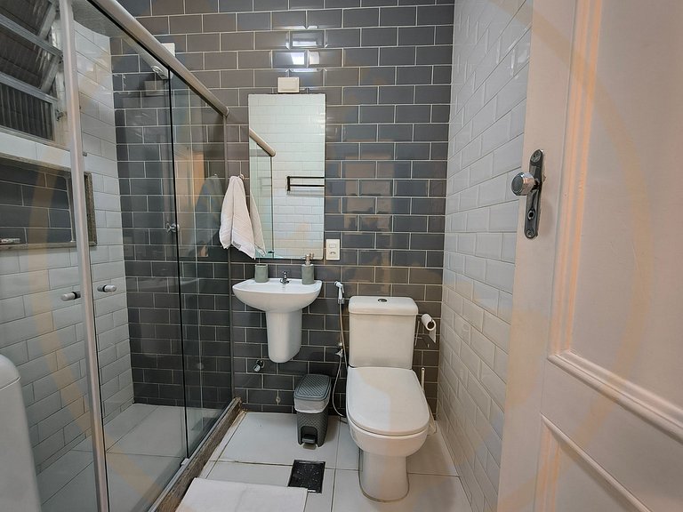 Copacabana: Apartamento equipado na praia