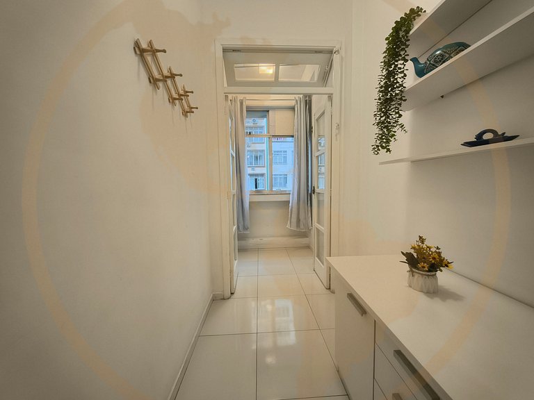 Copacabana: Apartamento equipado na praia