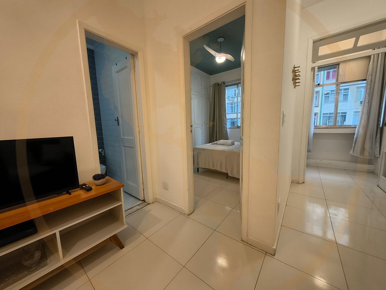 Copacabana: Apartamento equipado na praia