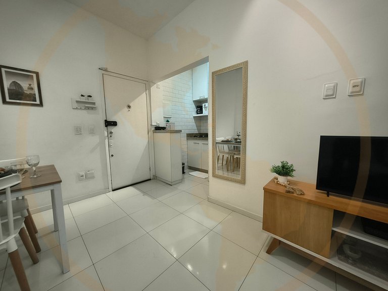 Copacabana: Apartamento equipado na praia