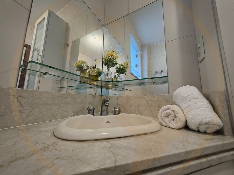 Cobertura -Perto Copacabana Palace e 200m da Praia